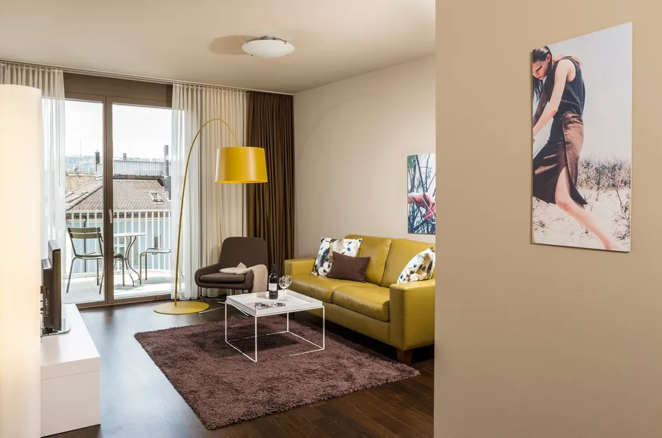 Moderne 2-Zimmer-Wohnung in Zürichs renommiertem 8008 Bezirk – Foto 8 von 13