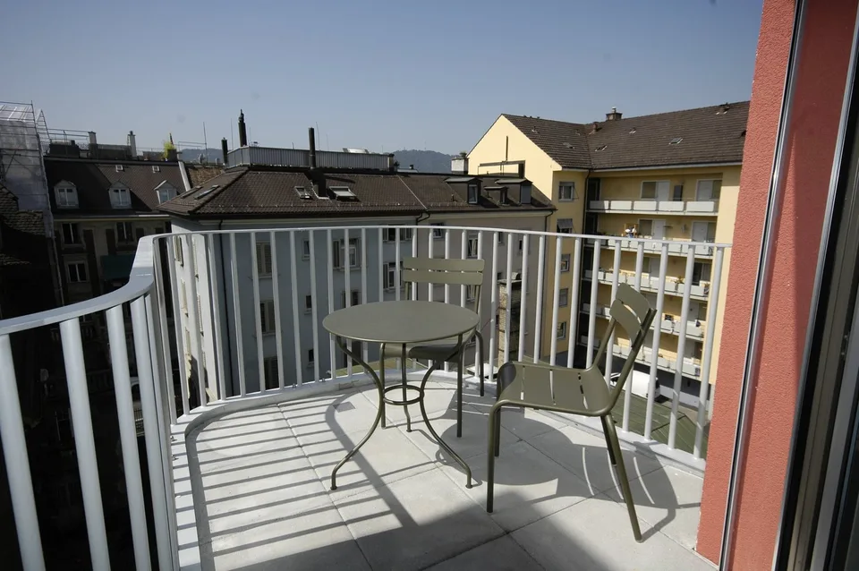 Moderne 2-Zimmer-Wohnung in Zürichs renommiertem 8008 Bezirk – Foto 6 von 13