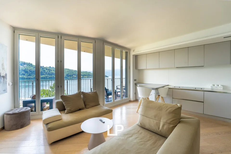 Appartamento con vista sul Lago Maggiore a Laveno