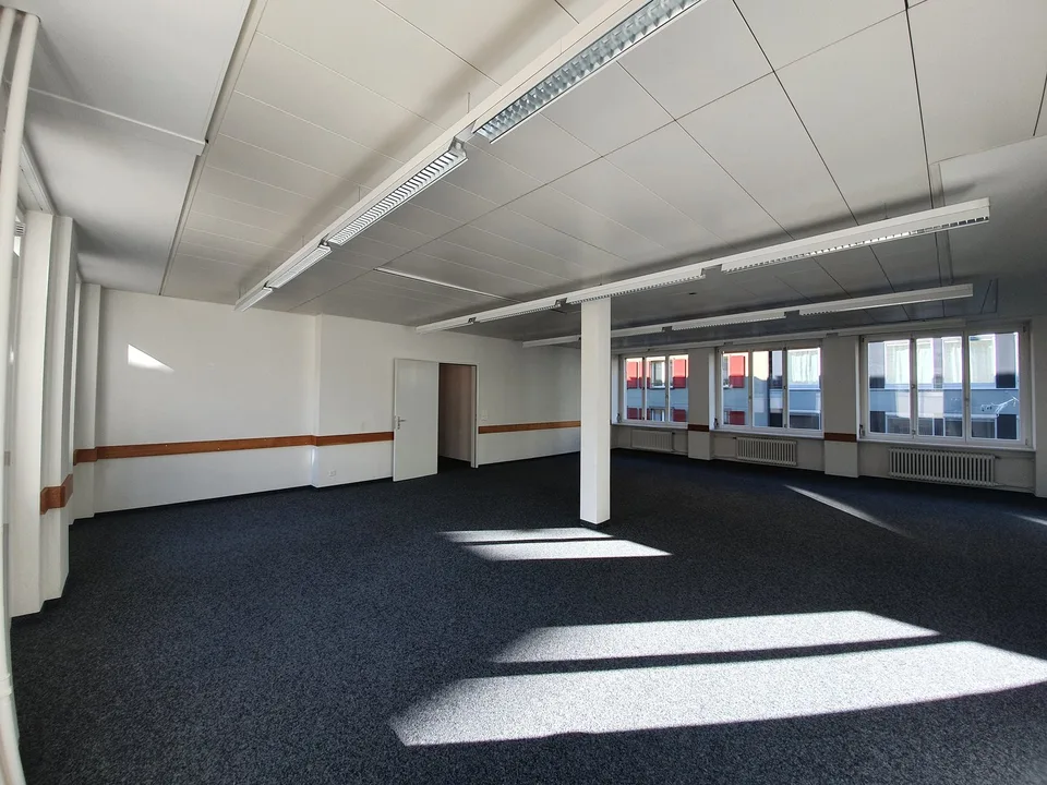 Zentrale Büro- und Dienstleistungsfläche beim Ryfflihof zu vermieten – Foto 8 von 8