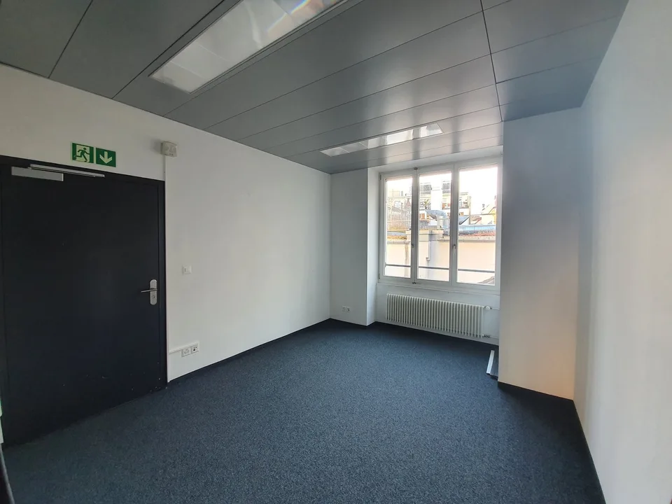 Zentrale Büro- und Dienstleistungsfläche beim Ryfflihof zu vermieten – Foto 6 von 8