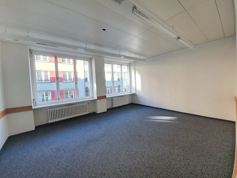 Zentrale Büro- und Dienstleistungsfläche beim Ryfflihof zu vermieten – Foto 7 von 8