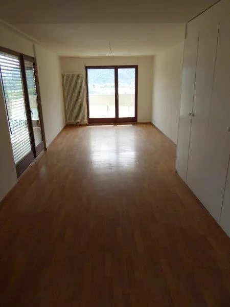 Spacieux appartement de 4 pièces avec balcon et garage à Sierre