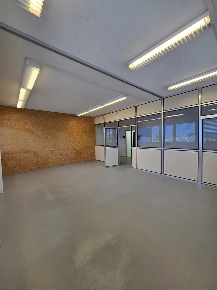 Gewerberaum / Büro mit Weitblick à 65.40 m2 im "Hirzi" Zollikofen
