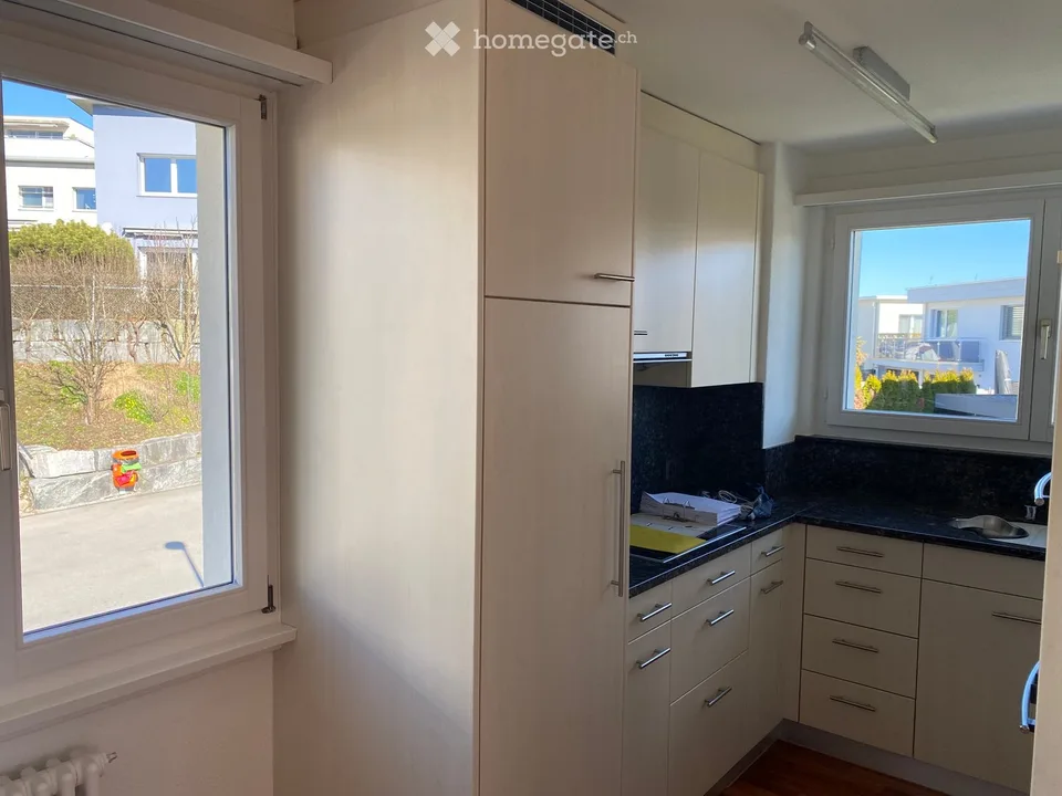 Sonnige 3.5-Zimmer-Wohnung incl. Parkplatz und NK