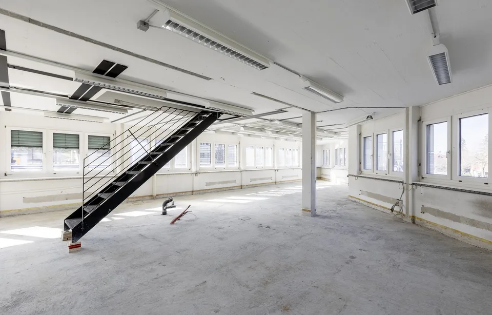 Top Lage: Attraktive Büroräumlichkeiten direkt am Bahnhof Belp – Foto 7 von 8