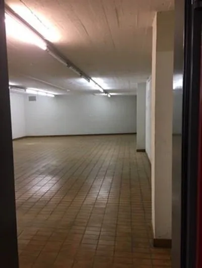 Grosser Lagerraum direkt beim Bahnhof Enge zum Mieten
