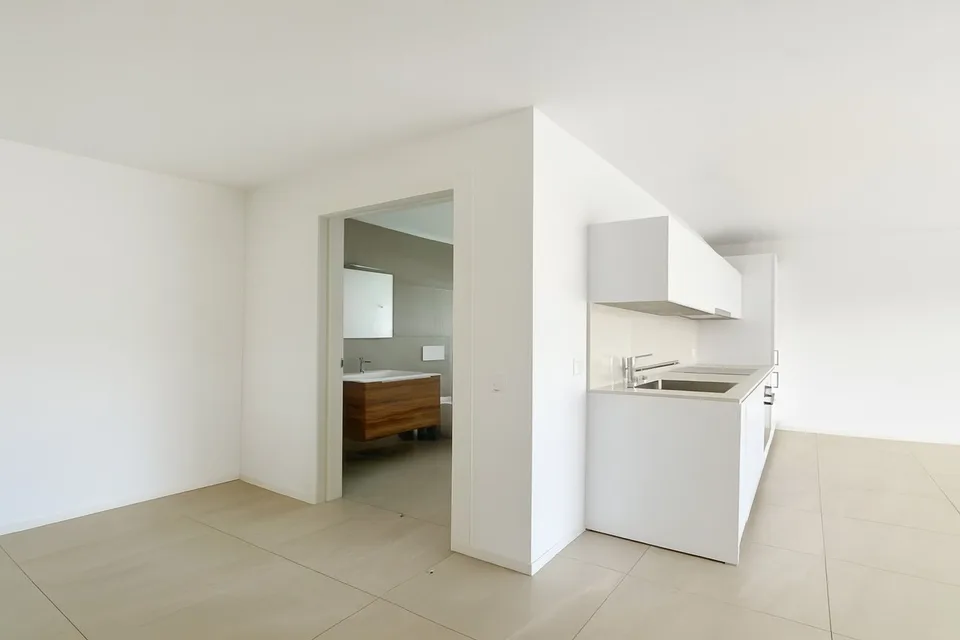 Caslano | 2,5 Lokale | Miete 1'370 | Nebenkosten 170