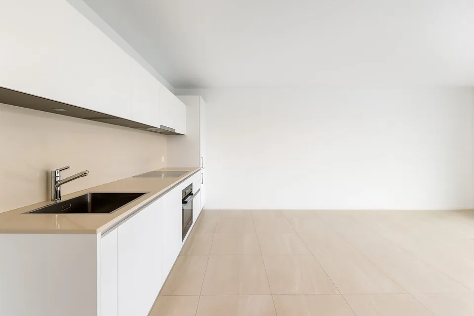 Caslano | 2,5 Lokale | Miete 1'370 | Nebenkosten 170