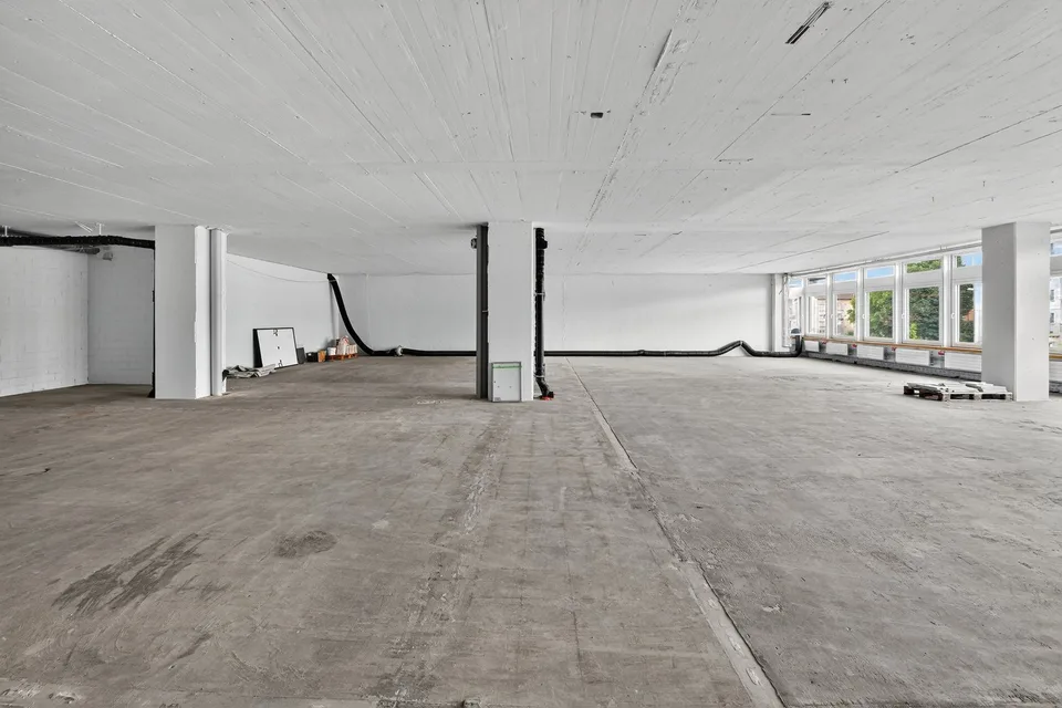 Espace commercial attractif avec concept de salle flexible dans un emplacement central