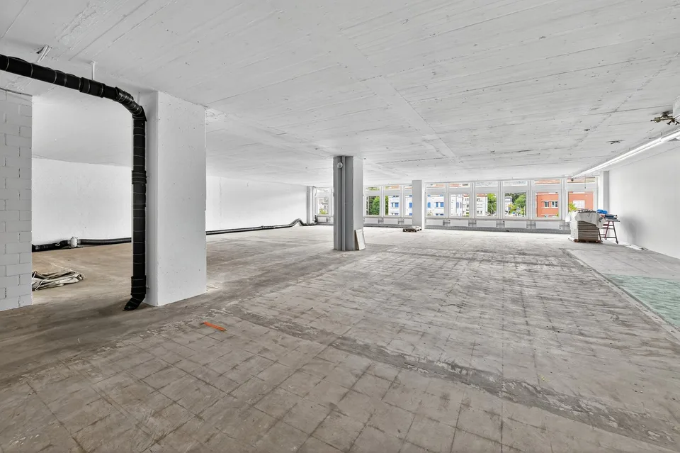 Espace commercial attractif avec concept de salle flexible dans un emplacement central
