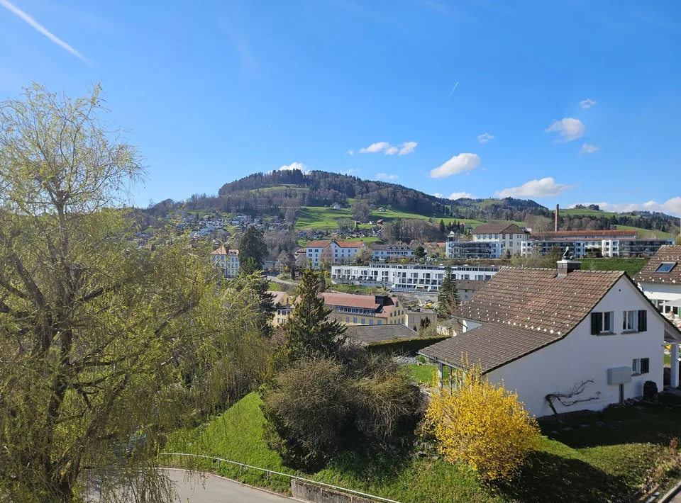 Première location - habitation attractive avec vue