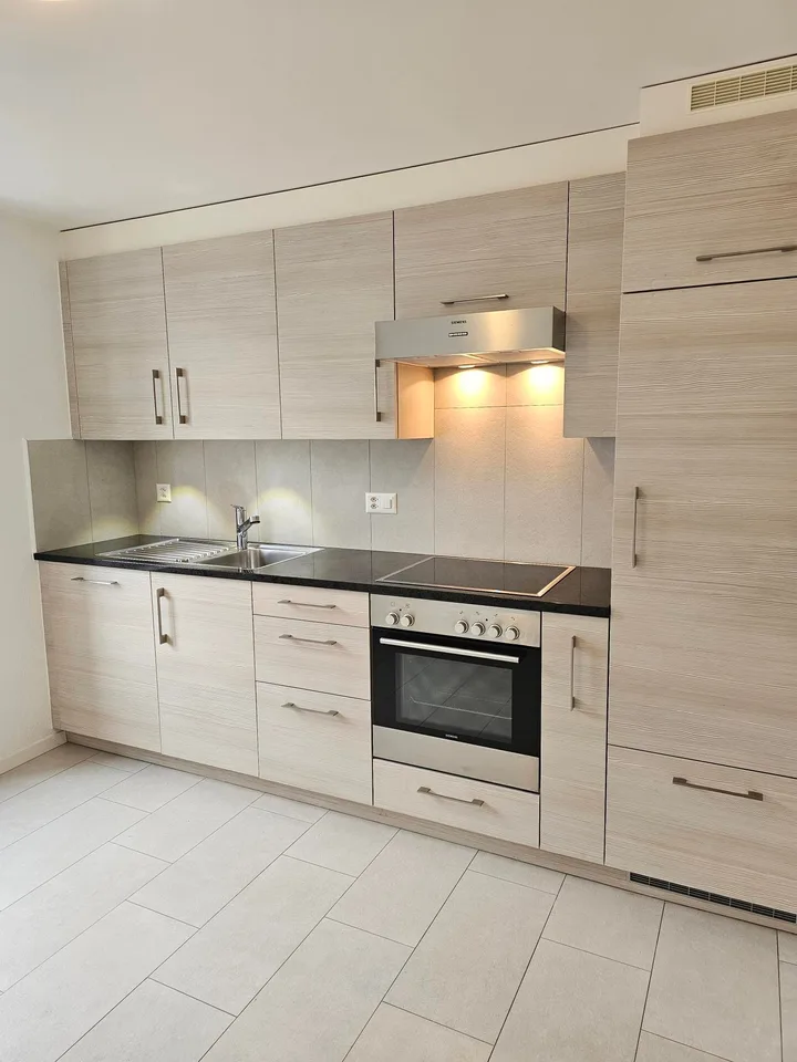 Charmant appartement de 3.5 pièces avec terrasse au centre de Fleurier