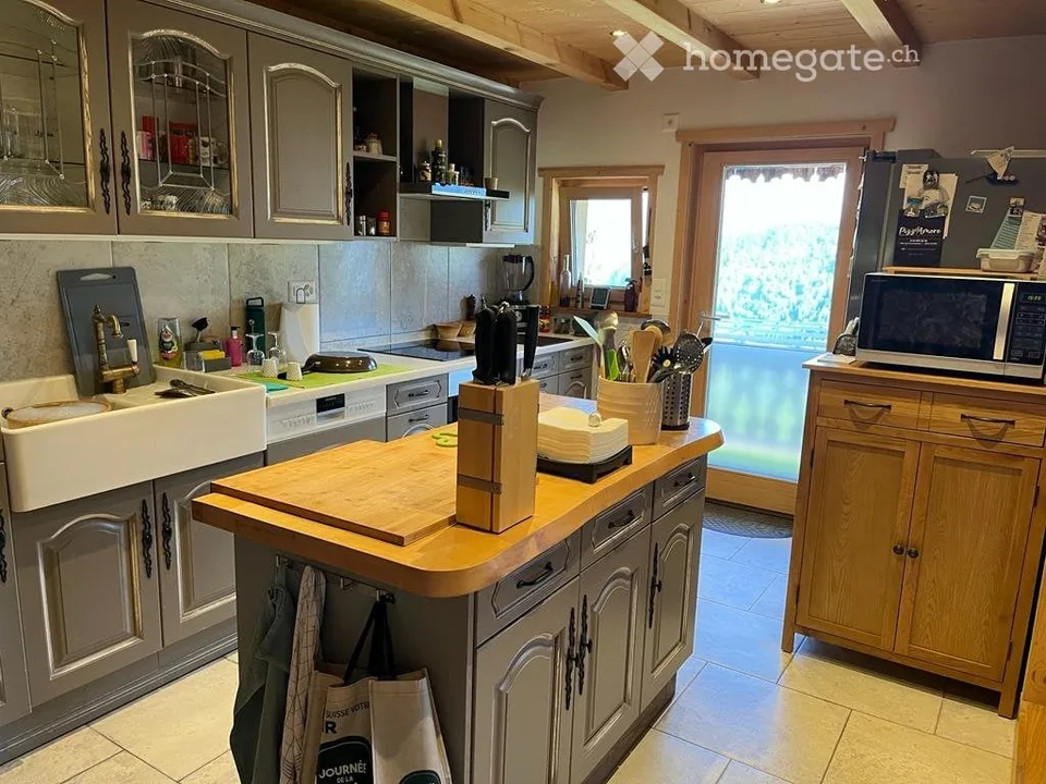 Large chalet with character