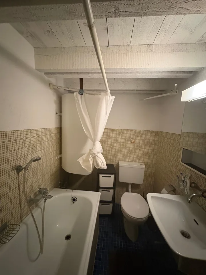 Meraviglioso 3.5 locali in duplex al 3° piano nel cuore della vecchia città – foto 8 di 9