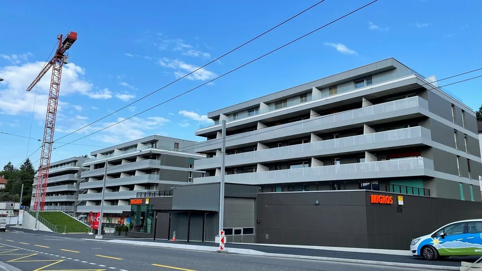 Parkplatz Nummer 13 im Innenbereich