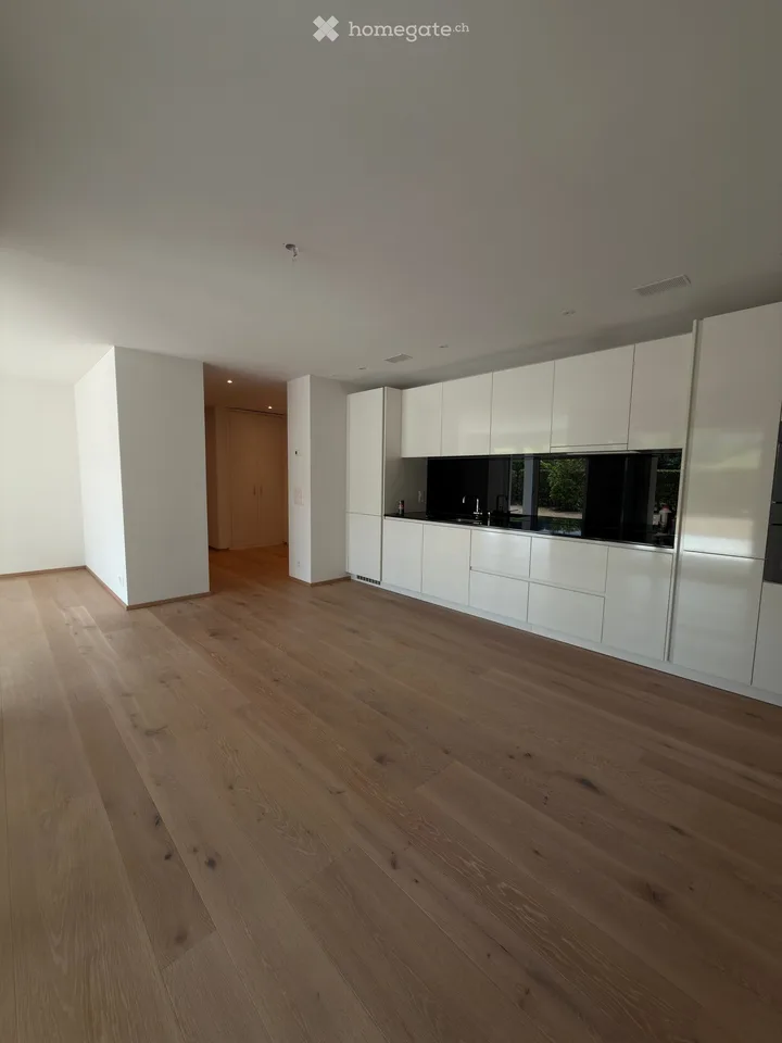 Attractive 2.5-room apartment in a high standard for rent