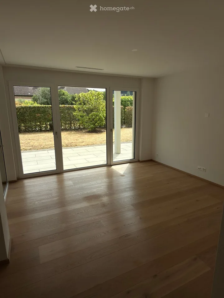 Attractive 2.5-room apartment in a high standard for rent