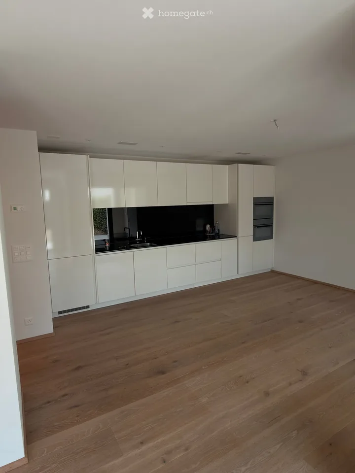 Attractive 2.5-room apartment in a high standard for rent