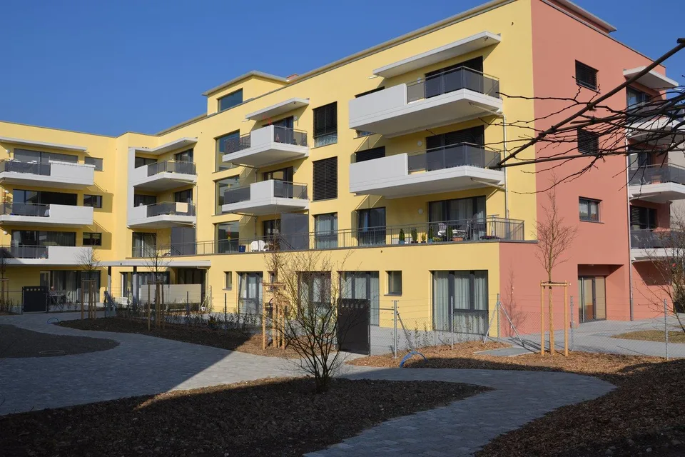 Grosszügige Attikawohnung mit 180-Grad-Panoramablick in Mehrgenerationensiedlung