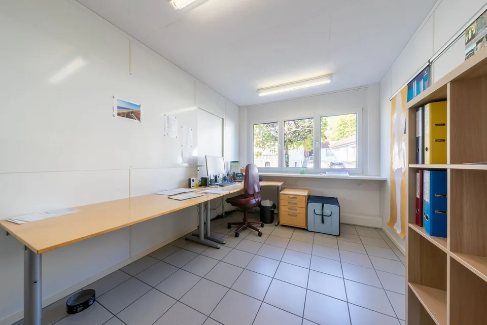 Büroraum 12 m2 zu Vermieten