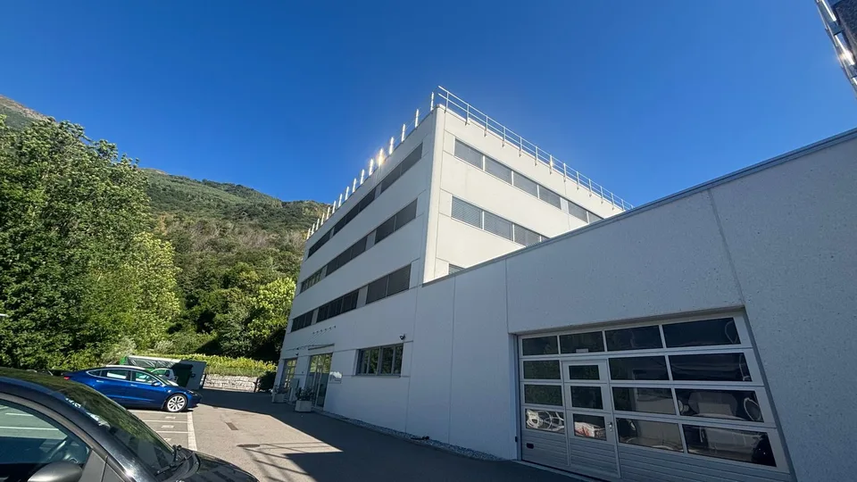 MEZZOVICO - Büro neu, hell und modern