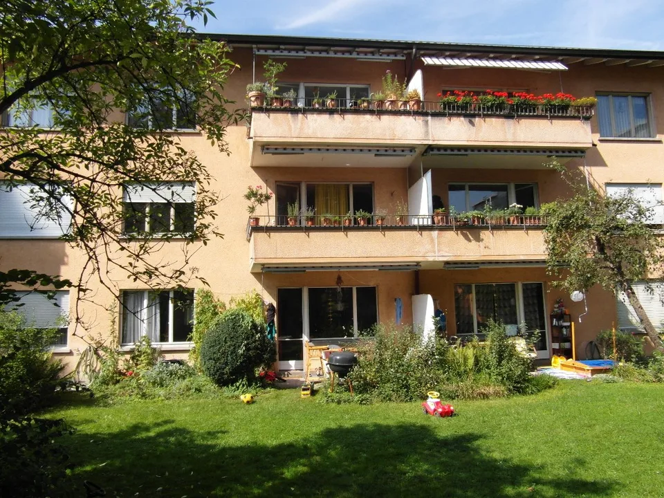 BERN - GRYPHENHÜBELIWEG 26 - WUNDERSCHÖNE NEU RENOVIERTE 4.5
