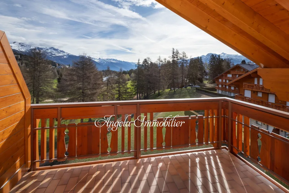 À Louer – Duplex de Prestige avec Vue sur l’Étang Long et le Golf de Crans-Montana