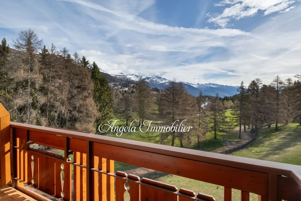 À Louer – Duplex de Prestige avec Vue sur l’Étang Long et le Golf de Crans-Montana