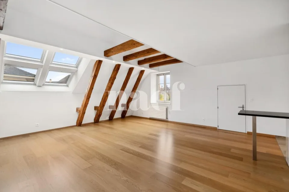 Duplex nel cuore del villaggio di Colombier