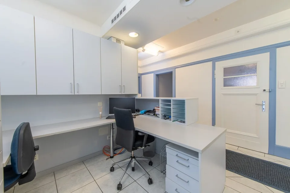 Repräsentative Büro- oder Praxisfläche mit flexiblem Nutzungspotenzial