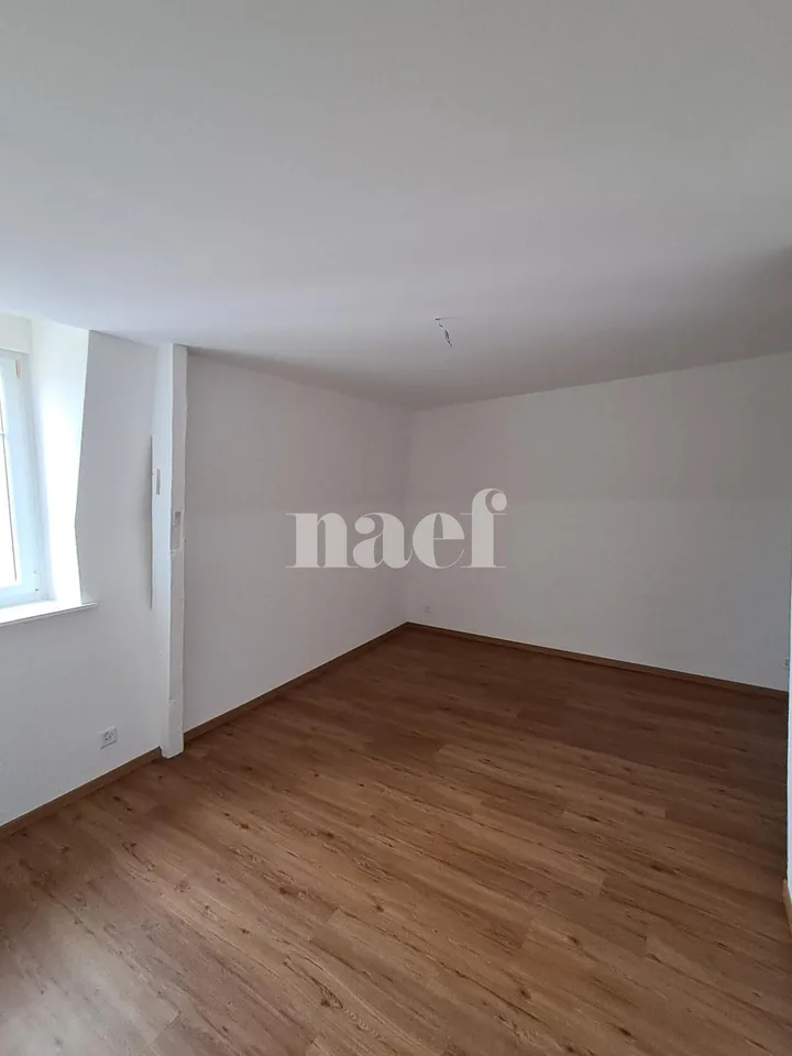 Bel appartement de 3,5 pièces au 4ème étage avec ascenseur – foto 15 di 18