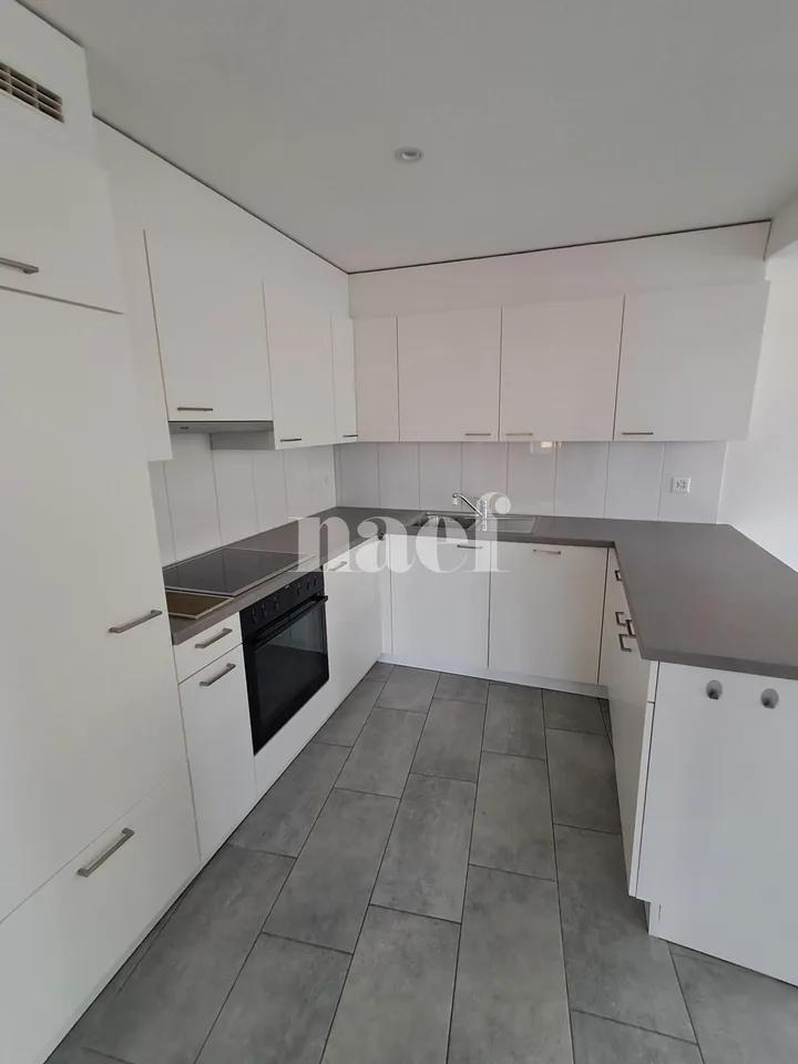 Bel appartement de 3,5 pièces au 4ème étage avec ascenseur