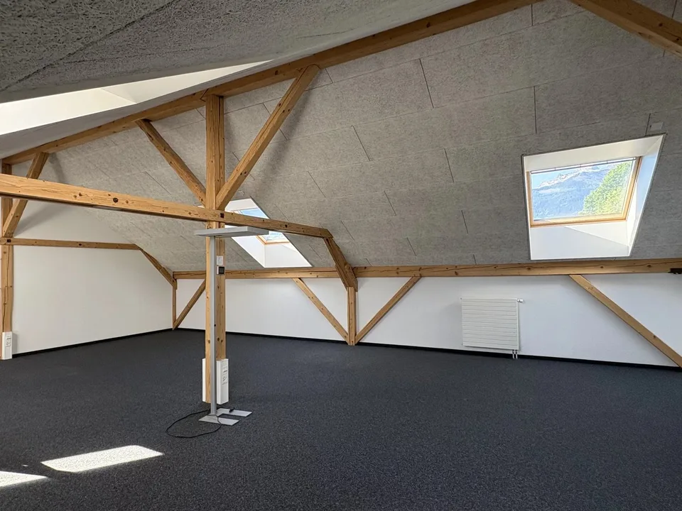 Schöne Gewerbefläche von 106 m2 in Duplex im alten Arsenal in Bex