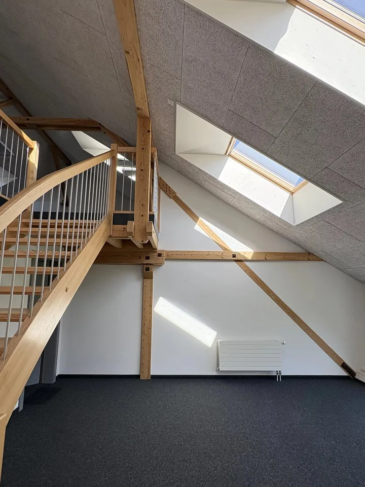 Schöne Gewerbefläche von 106 m2 in Duplex im alten Arsenal in Bex
