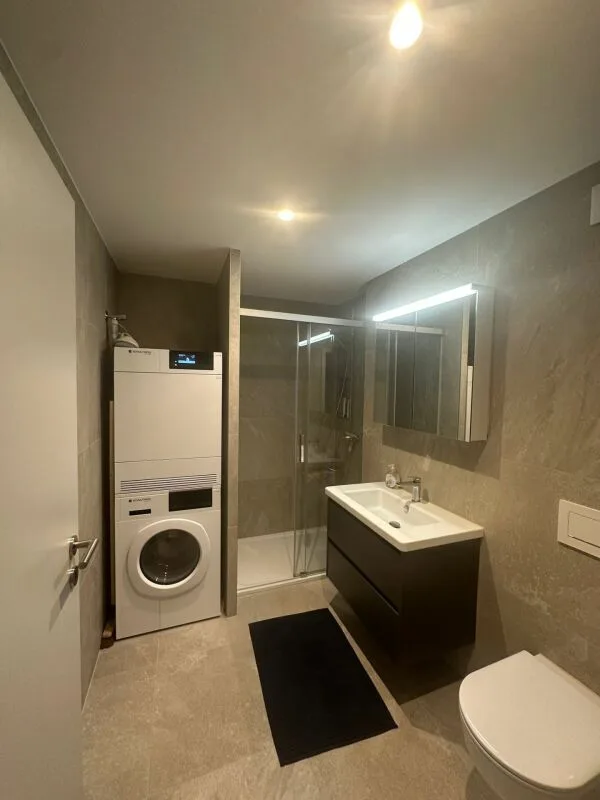 Wohnung mit 3.5 Zimmern im 5. Stock