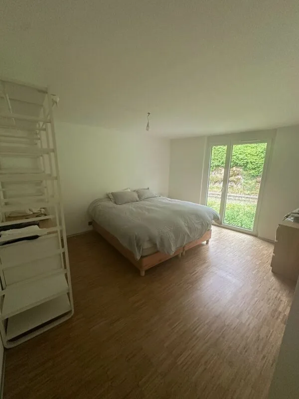 Wohnung mit 3.5 Zimmern im 5. Stock
