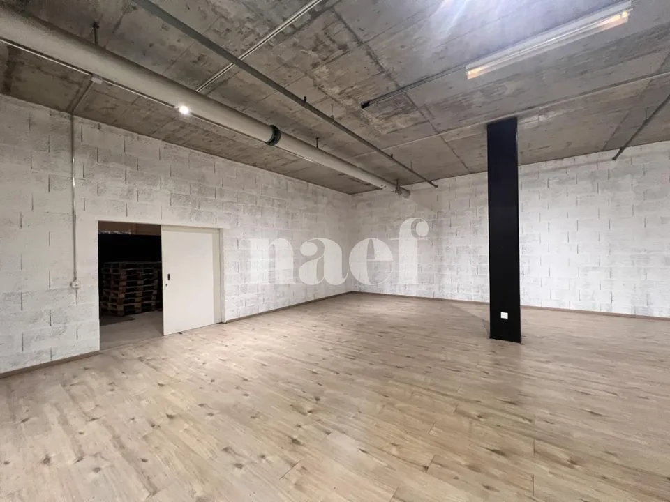 Fläche von 106 m2 zur Miete in Granges-Paccot!