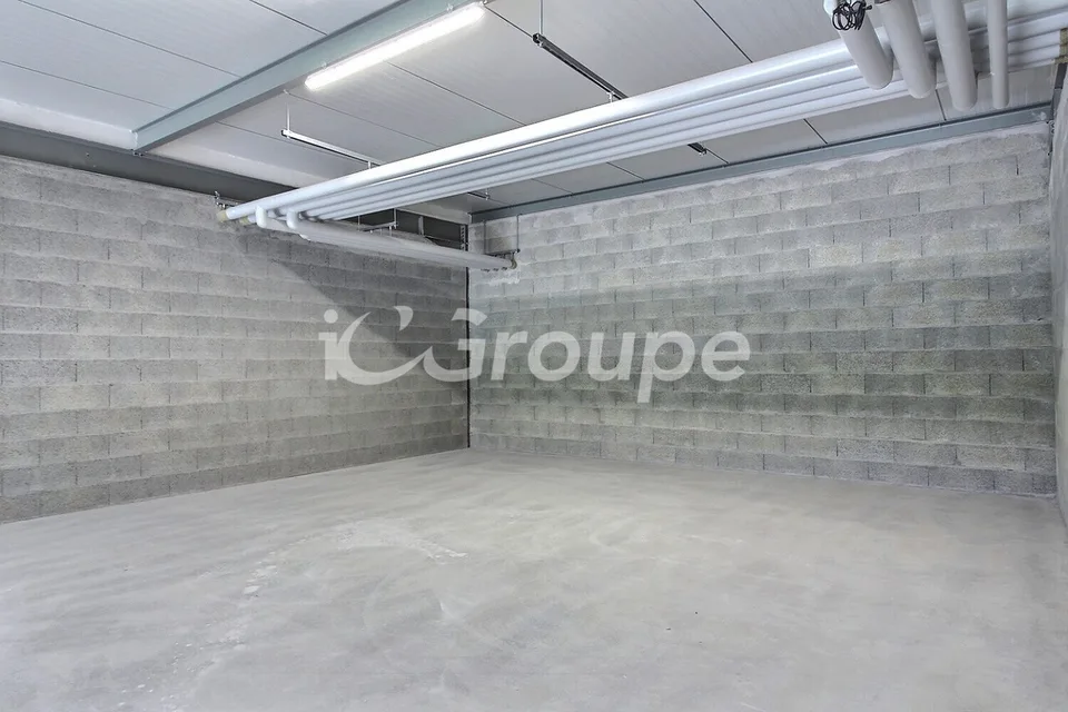Große Lagerboxen - 179 m²/ Werkstatt in Saxon | Verfügbar ab sofort