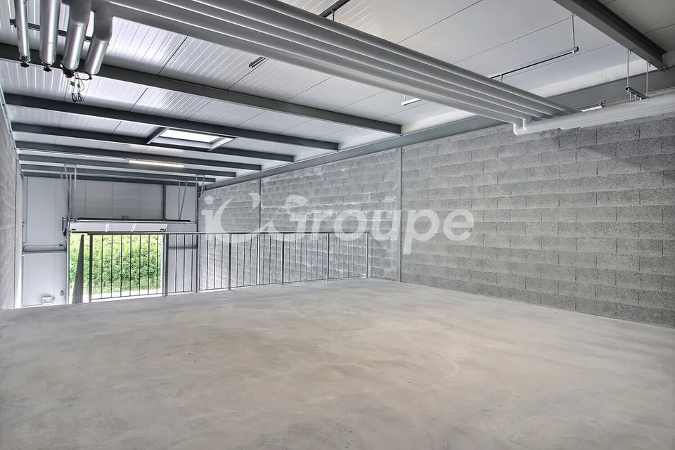 Grandi box di stoccaggio - 179 m²/ laboratorio a Saxon | Disponibili da subito – foto 6 di 13