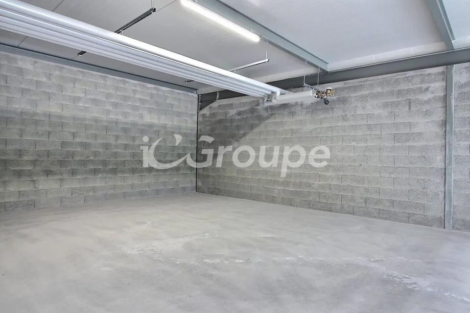 Große Lagerboxen - 179 m²/ Werkstatt in Saxon | Verfügbar ab sofort