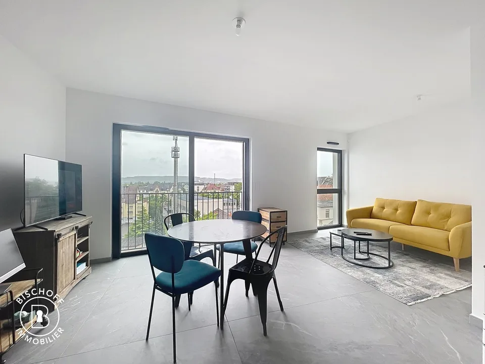 Moderne 1.5-Zimmer-Wohnung mit Stadtblick in Saint-Louis – sofort verfügbar!