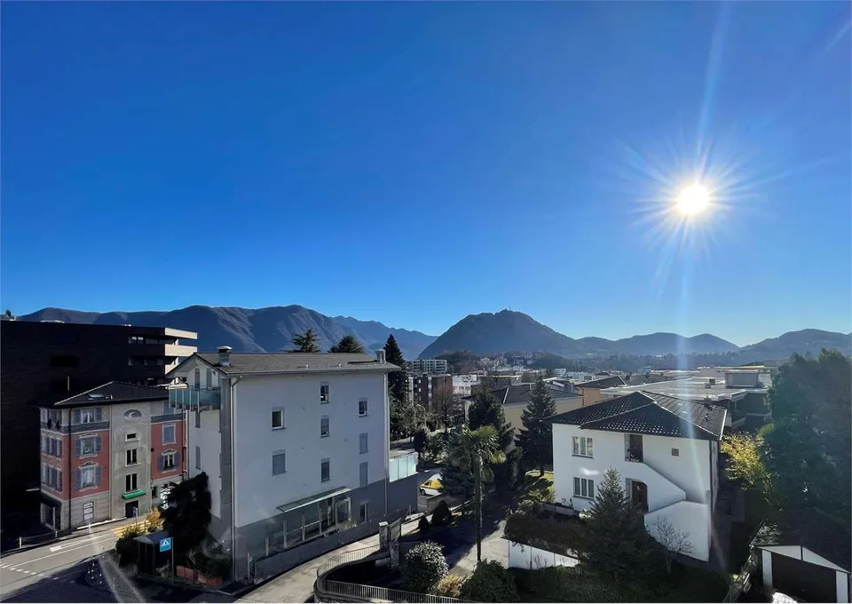 AFFITTASI SPLENDIDO APPARTAMENTO ARREDATO CON TERRAZZA