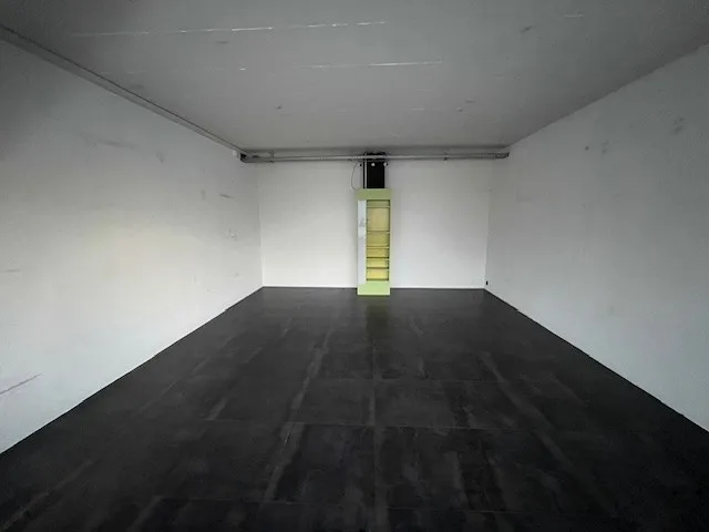 Spazio commerciale adatto nella famosa "casa bianca" – foto 12 di 12