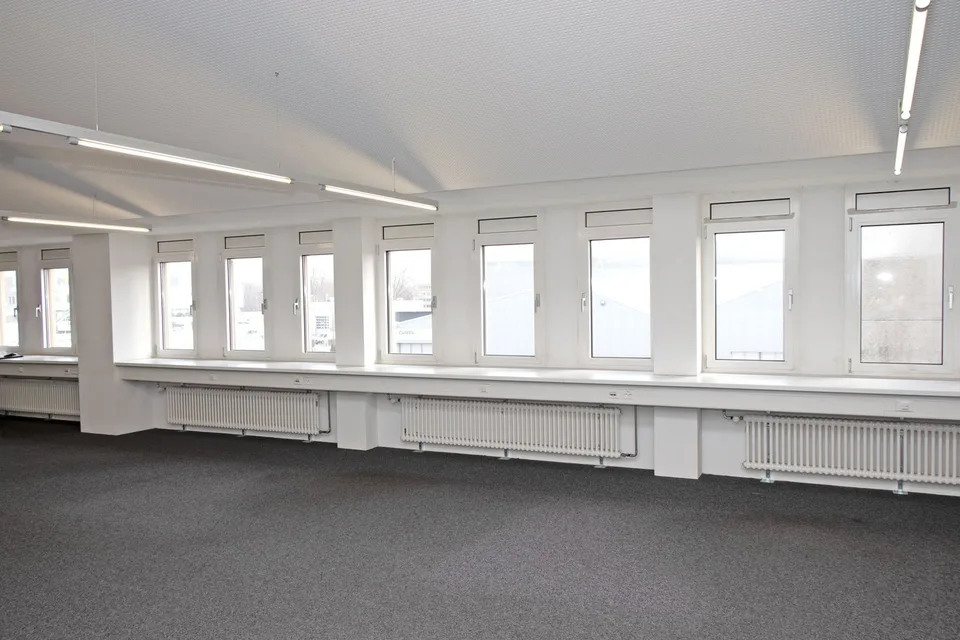 Espace de bureau attractif dans la zone industrielle de Dietikon