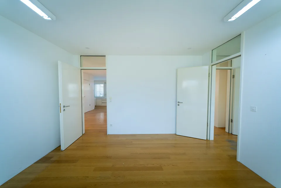Ausgebaute Büro- oder Praxisfläche im Erdgeschoss – Foto 8 von 9