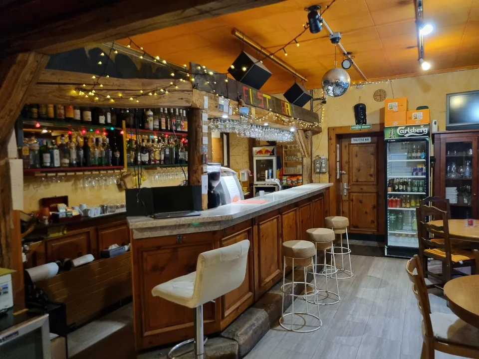 Zu ergreifen: Schönes Restaurant im Herzen von Bovernier
