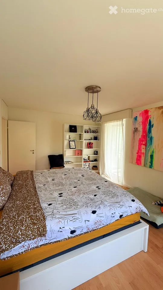 Helle, moderne 4-Zimmer-Wohnung mit viel Charme in Herrliberg