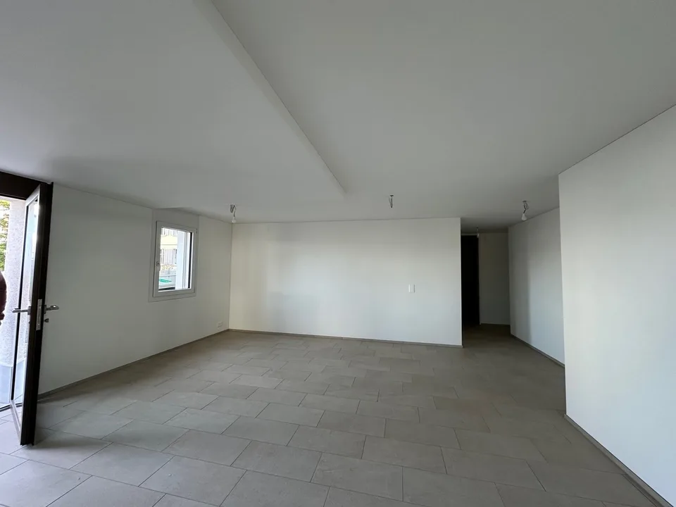 Versatile hobby room with its own bathroom and separate entrance (46 m²)