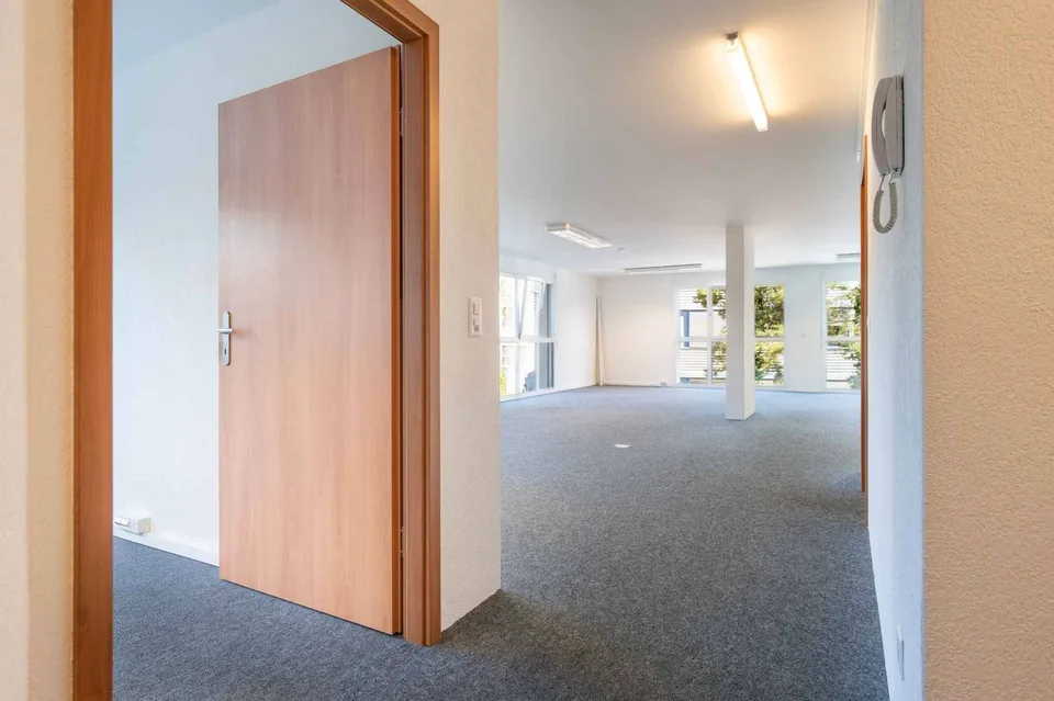 Spacieuse surface commerciale au Mont-sur-Lausanne de 115 m2